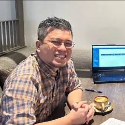 Azli, CEO & Founder of FLAWORKS Sdn Bhd
